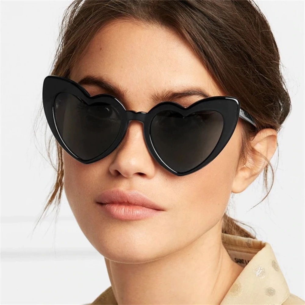 Black Vintage Heart Shaped Sunglasses